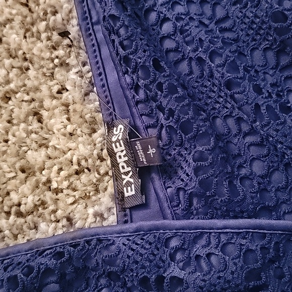 Express Tank Top - Picture 3 of 4